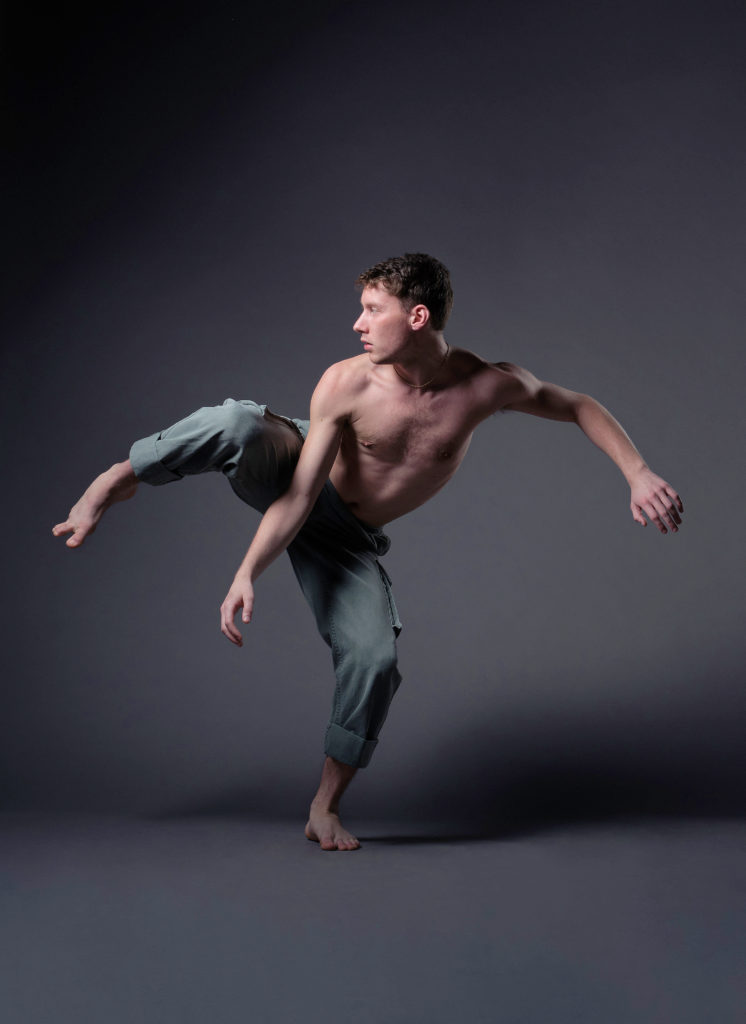 THE CENTER School of Performing Arts in English — Introduction to Contemporary  Dance | 3 Sundays