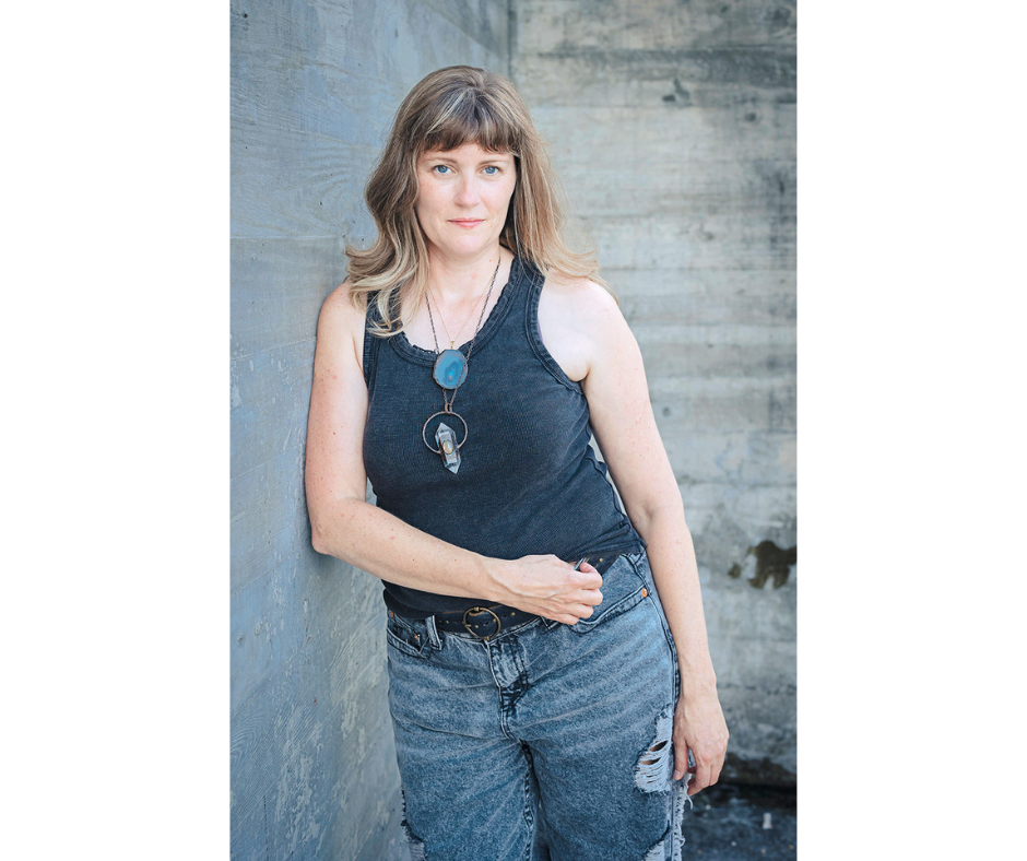 Julie Cruse's headshot.